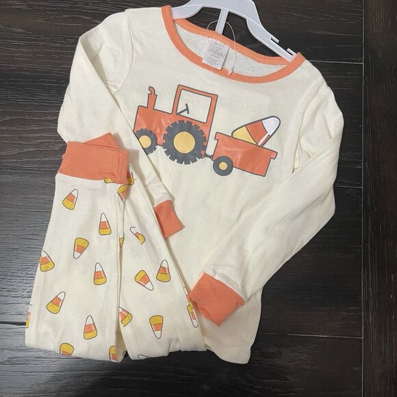 HALLOWEEN Tractor Pajama Set 4T NEW Candy Corn - Picture 1 of 2